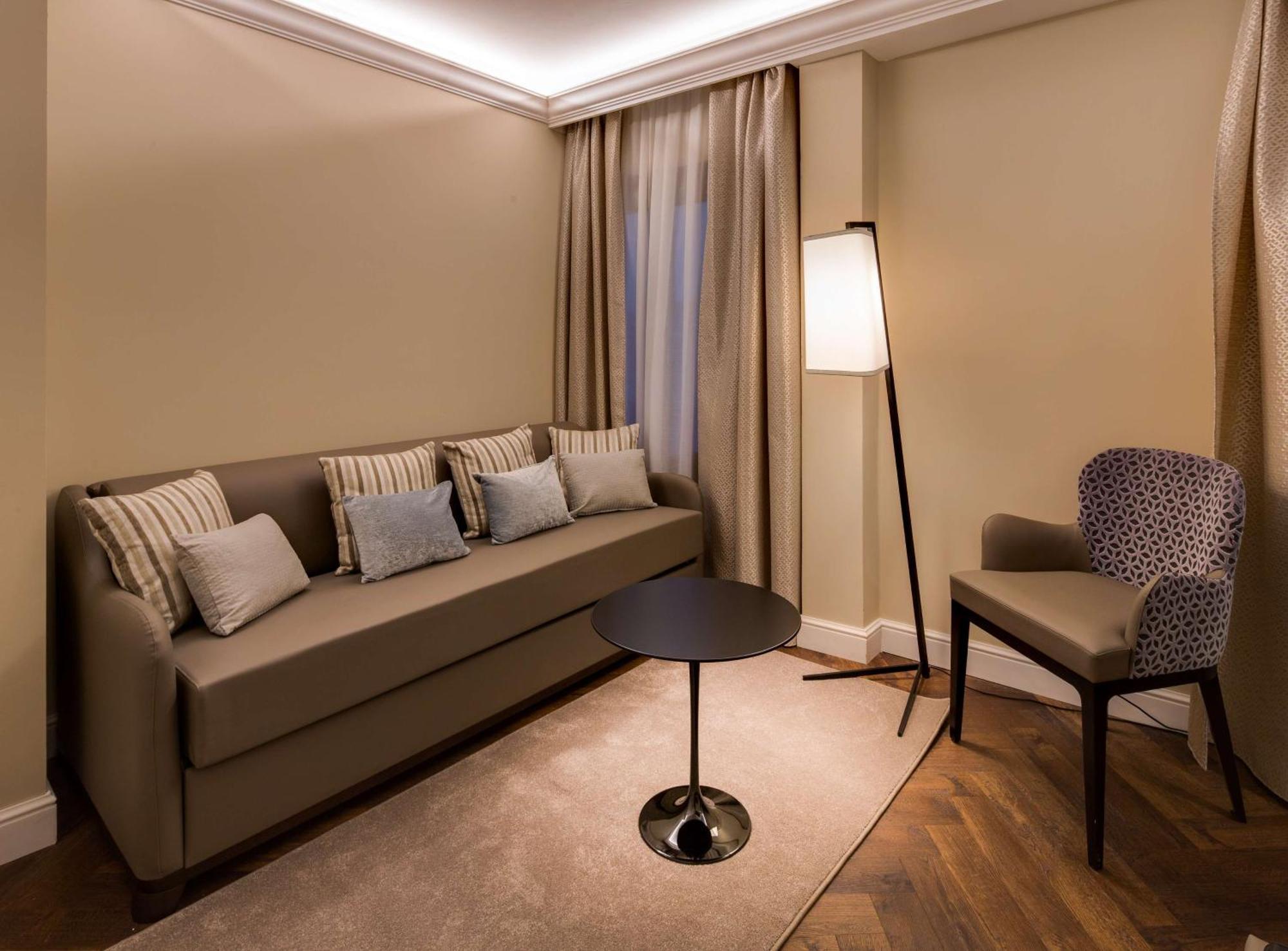 Junior Suite Sofa Bed,1274519560:JPEG
