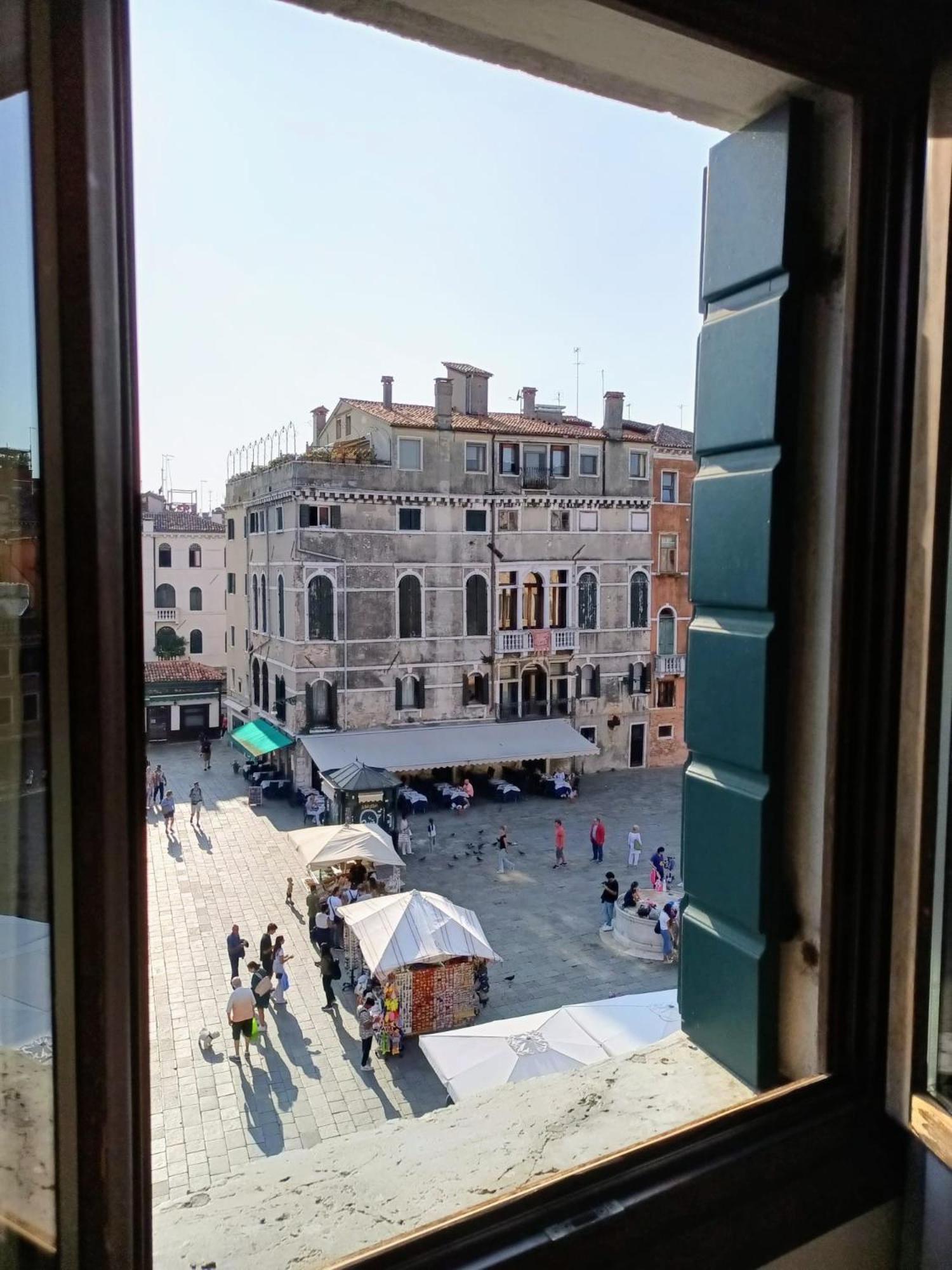Deluxe Double Room Square View,1546003372:JPEG