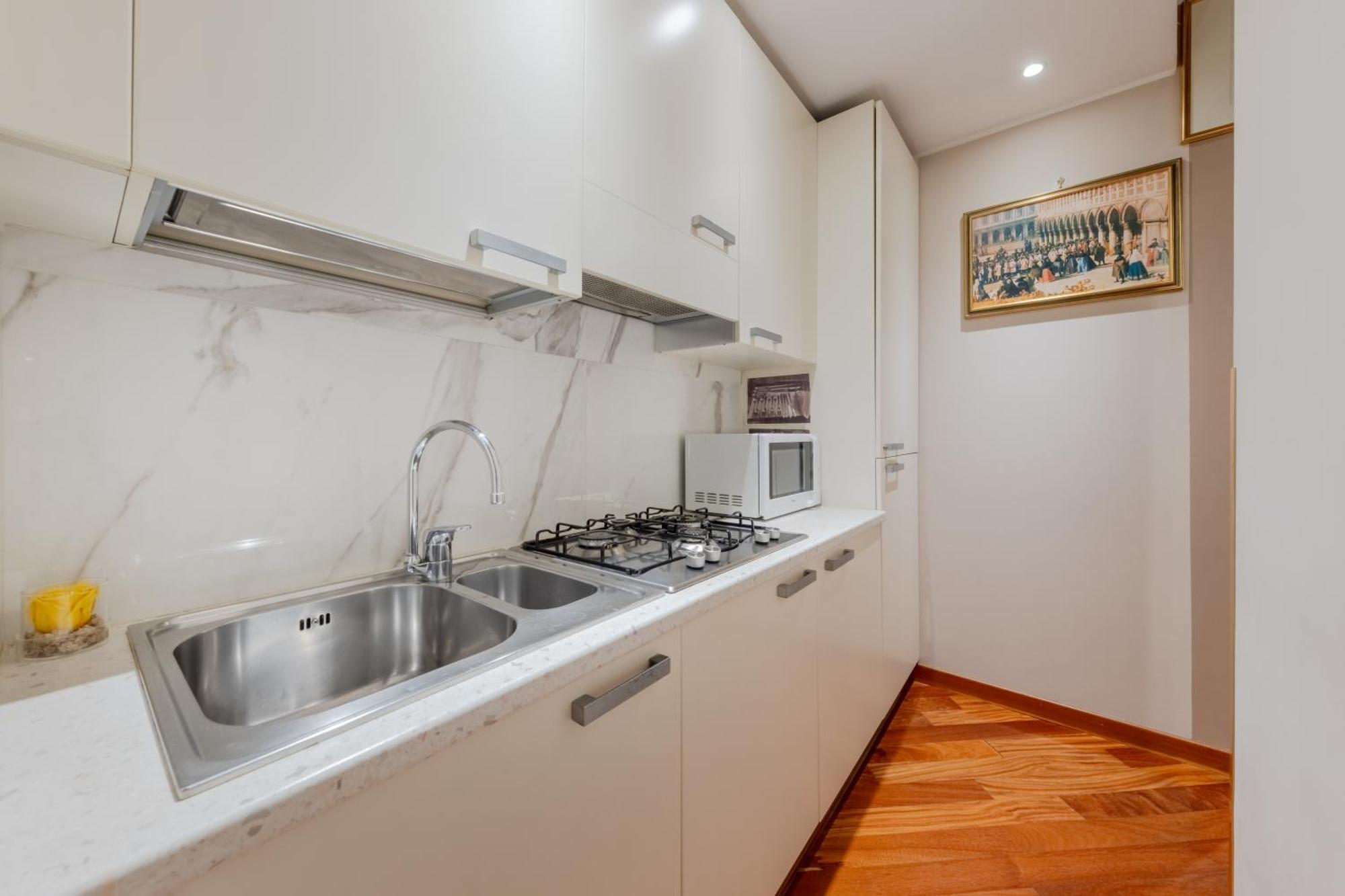 Deluxe Apartment