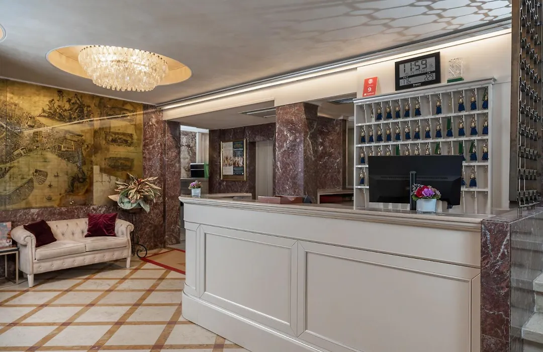 Hotel Montecarlo-1