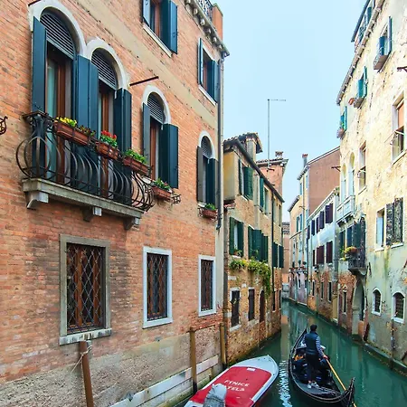 Hotel La Fenice Et Des Artistes-3